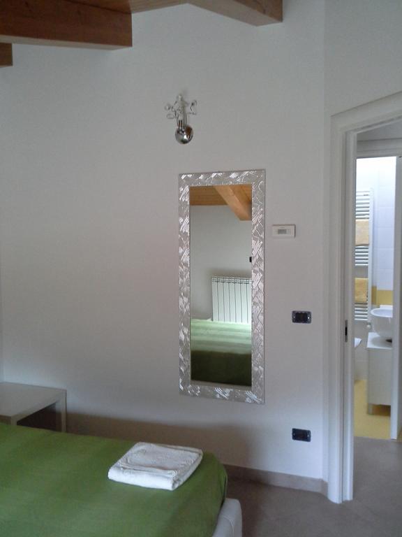 Casa Vacanze The Flea'S Home Fondi Rum bild